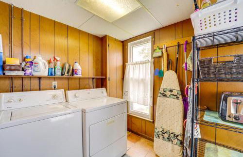 Waterfront Alanson Cottage with Dock and Lake Access! - Foto 25