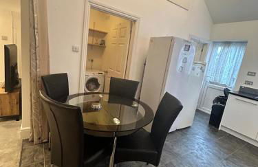 3 Bedroom Lovely Calm Independent Home - Foto 30