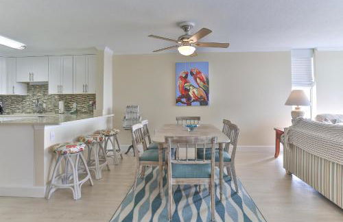 Dolphin Point 402C - 2BR Updated Condo with Harbor and Gulf Views - Foto 12