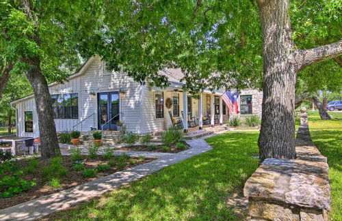 Beautiful Hill Country Cottage - Walk to Downtown! - Foto 35