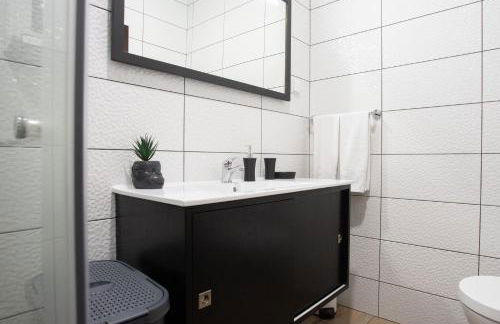 Village Center Two Bedroom Apartment - Foto 6