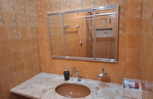Apartamento 130m - 3 quartos com ar-condicionado e estacionamento - Foto 22