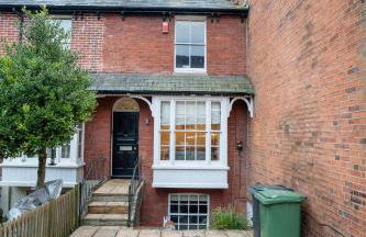 4 Bedroom Winchester Town House, central, parking - Foto 22