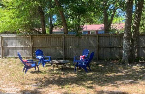 Downtown- Sunshine Cottage and Golf Cart - Foto 34