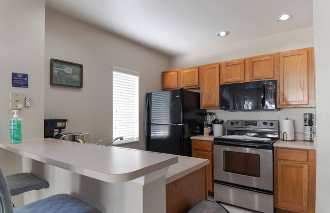 Charming Townhouse Near Disney - Photo 7