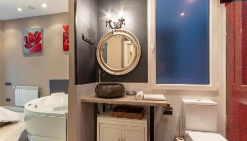 Bilbao Volantin II with jacuzzi by Aston Rentals - Foto 4, towels, Shower