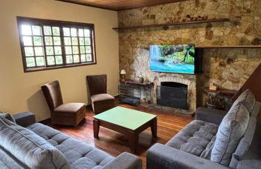 Charme e conforto na Montanha - Condomínio no Morro do Elefante, próximo ao centro - Foto 3