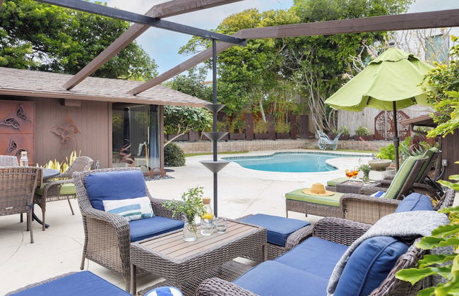La Jolla Mid-century by Avantstay Private Pool, Outdoor Living + Ocean Views - Photo 43