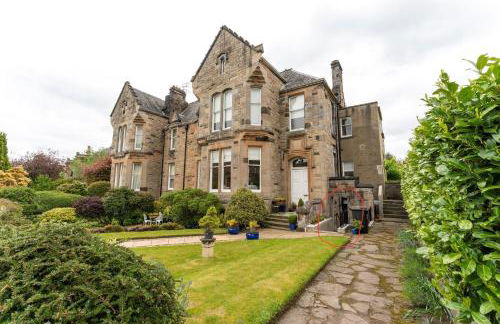 The Lindsay House - Photo 1