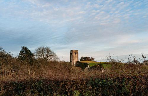 The Old Coach House - Converted barn with private garden parking and fireplace - Foto 24