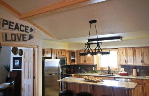 C21, Three bedroom, three bath log-sided, luxury Harbor North cottage with hot tub cottage - Foto 29