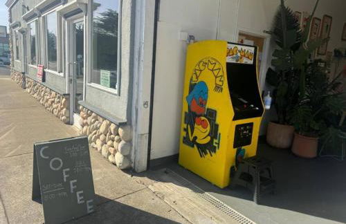 Beachy 1BR Escape with Sofa Bed - Golf & Beach Nearby - Photo 16