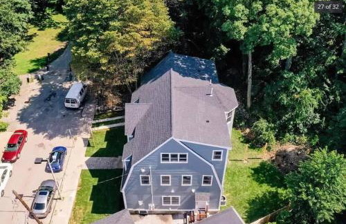 Park-Side Home in Jamaica Plain - Foto 4