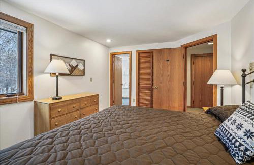 Highridge B20 Spectacular Top Floor Two Bedroom with Loft Condo with Scenic Views and Sports Center - Foto 42