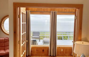 Beachfront 4 BR Spacious House! [Coastal Haven] - Foto 12