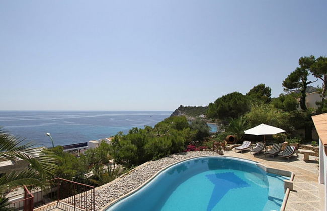 Fantastic Villa With Private Swimming Pool, Garage, Bbq, Patio, Wifi and the sea - Foto 32