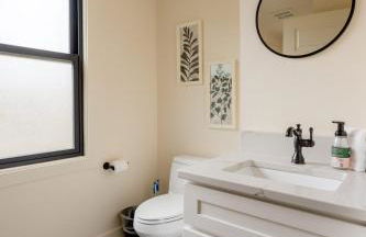 Stay Portland - Restored Farmhouse & Backyard Tiny House Village - Photo 23