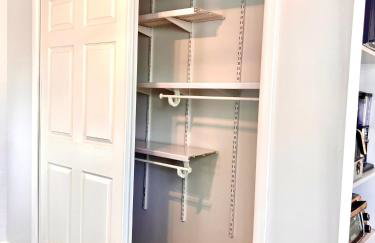 Upgraded, Stylish & Comfy 1 Bedroom/1 Bath Studio - Photo 5