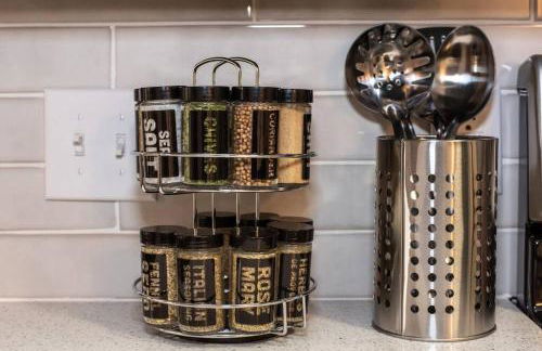 3 Bed 2 Bath Home w 2 Car Garage & Fitness Room - Foto 14