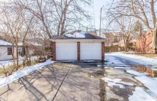 Spacious 5BR - Sleeps 10 - University District home - Photo 8