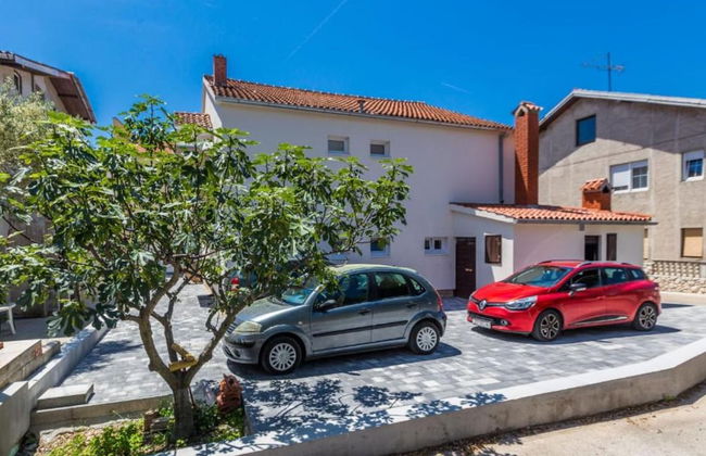 Spacious Two sis Apartments in Zadar With Terrace - Photo 27