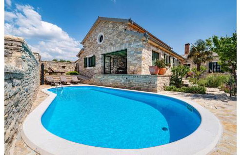 3 Bedroom Beautiful Home In Lisicic - Foto 1