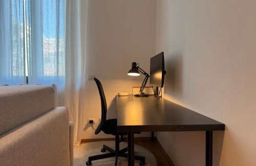 Comfort Stay Legnano - Appartamento di 85m2 con 2 bagni, Smart TV, WiFi ultra veloce e angolo lavoro, perfetto per visitare Milano in relax - Photo 7