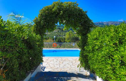 Cochelli Upper Pool Walk to beach AC WiFi - Foto 21