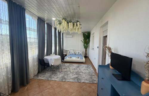 Nadya Holiday Home - Photo 4