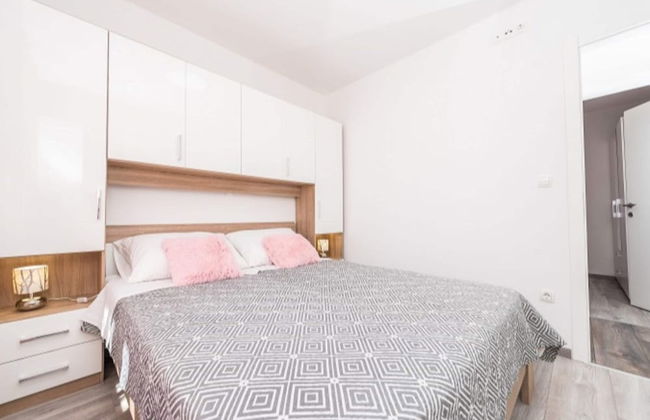 Lovely Apartment in Pakostane With Terrace - Photo 3