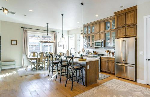 Hot Tub and Fire Pit Modern Flagstaff Home - Foto 4