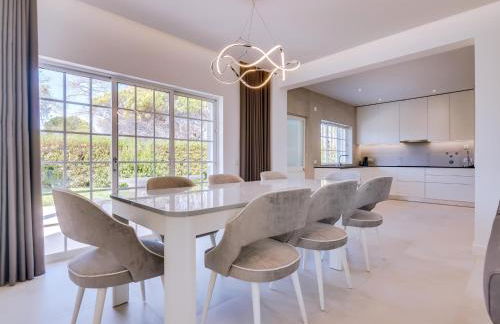 Casa Nuria com 4 quartos, piscina e churrasco em Vale do Lobo - Foto 1