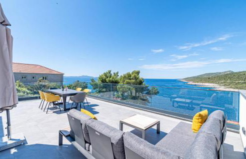 Cozy Home In Zavalatica - Foto 2