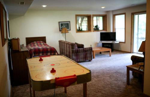 Family-Friendly Cabin Rental on a Private Lake near Wisconsin Dells - Photo 18