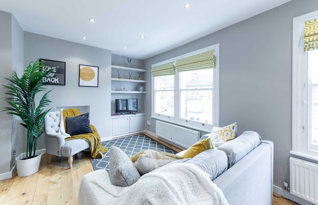 Stylish Shepherds Bush Flat - Photo 11