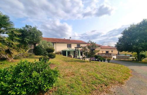 Gîte spacieux avec jardin et terrasse à Saint-Galmier - FR-1-496-300 - Foto 20