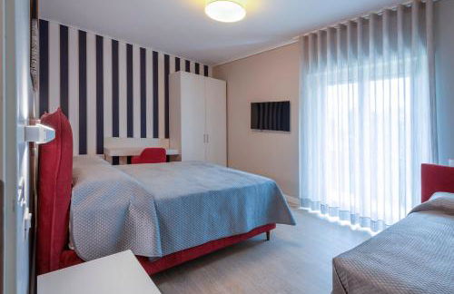 Crystal & Esmeralda Apartment Suites Sorrento - Photo 40