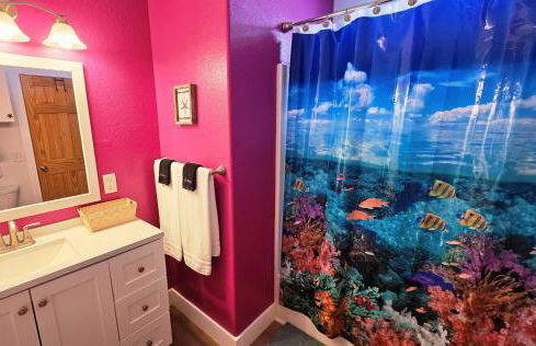 Private Lazy River Pool, 4-bed house, & dock - Foto 32