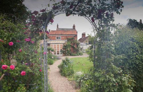 The Writer's Studio (stylish garden guesthouse) - Foto 9