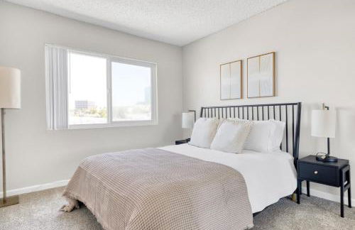 Woodland Hills 2BR w Pool Gym nr Warner Center LAX-699 - Foto 8