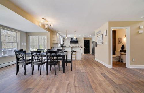 Luxe Lrg Pocono House for 18 Hot Tub/Gameroom/Pool - Foto 18