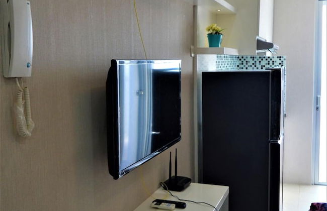 Roomku at Bassura City Apartment - Foto 8