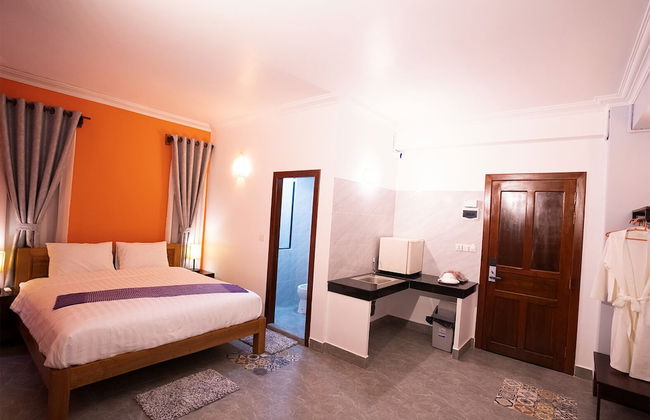 Daun Penh Palace Boutique - Photo 6