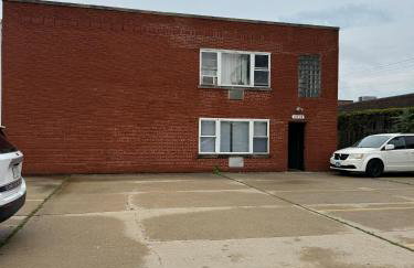 Convenient Mid and Extended Stay Near Airport - Foto 21