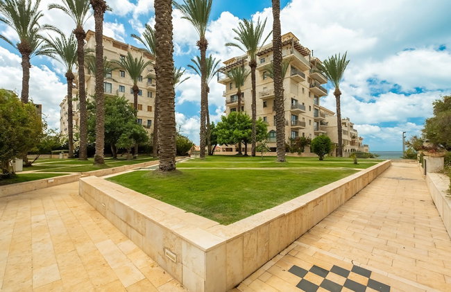 MAMAD - Deluxe 2BD Jaffa Dreams W Pool & Parking - Foto 44