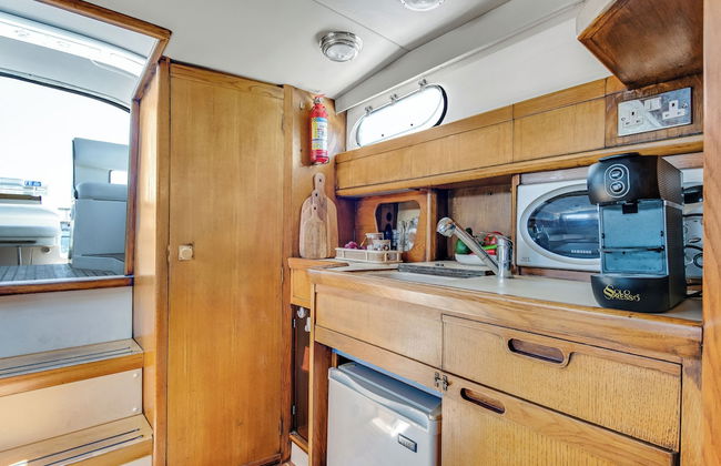 Boat Glafkos - Charming 2 bdr Boat - Photo 5