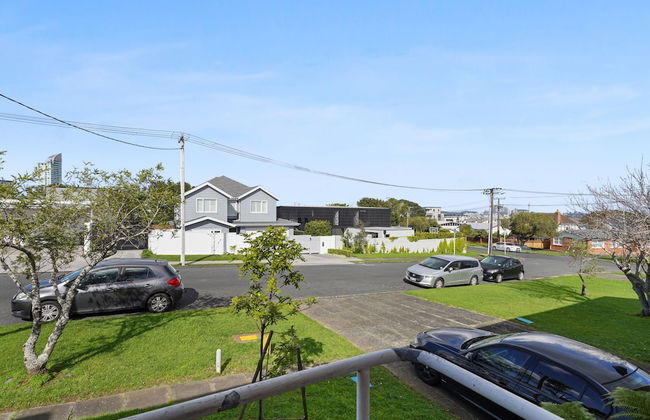 Renovated Takapuna 2BR Apt - Parking - Foto 36