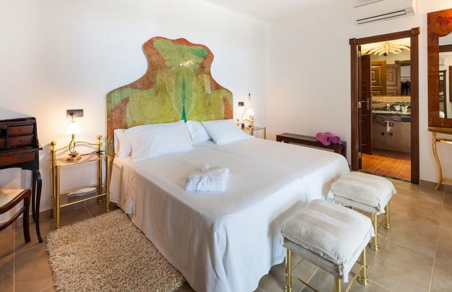 Unique Villa With Outdoor hot tub - Photo 11