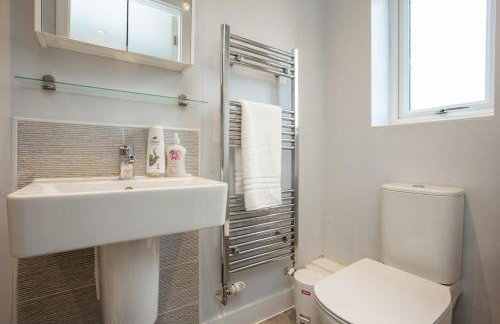 Modern - 3 Bedroom House in Nottingham - Foto 30