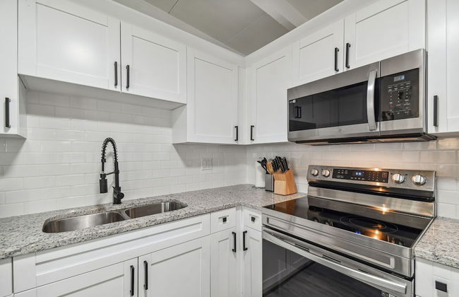 Coastal Bliss 3BR Gem Near MacDill AFB - Foto 10